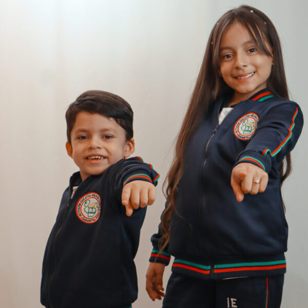 IMG_9500 CHAQUETA COLEGIO ADELAIDA CORREA